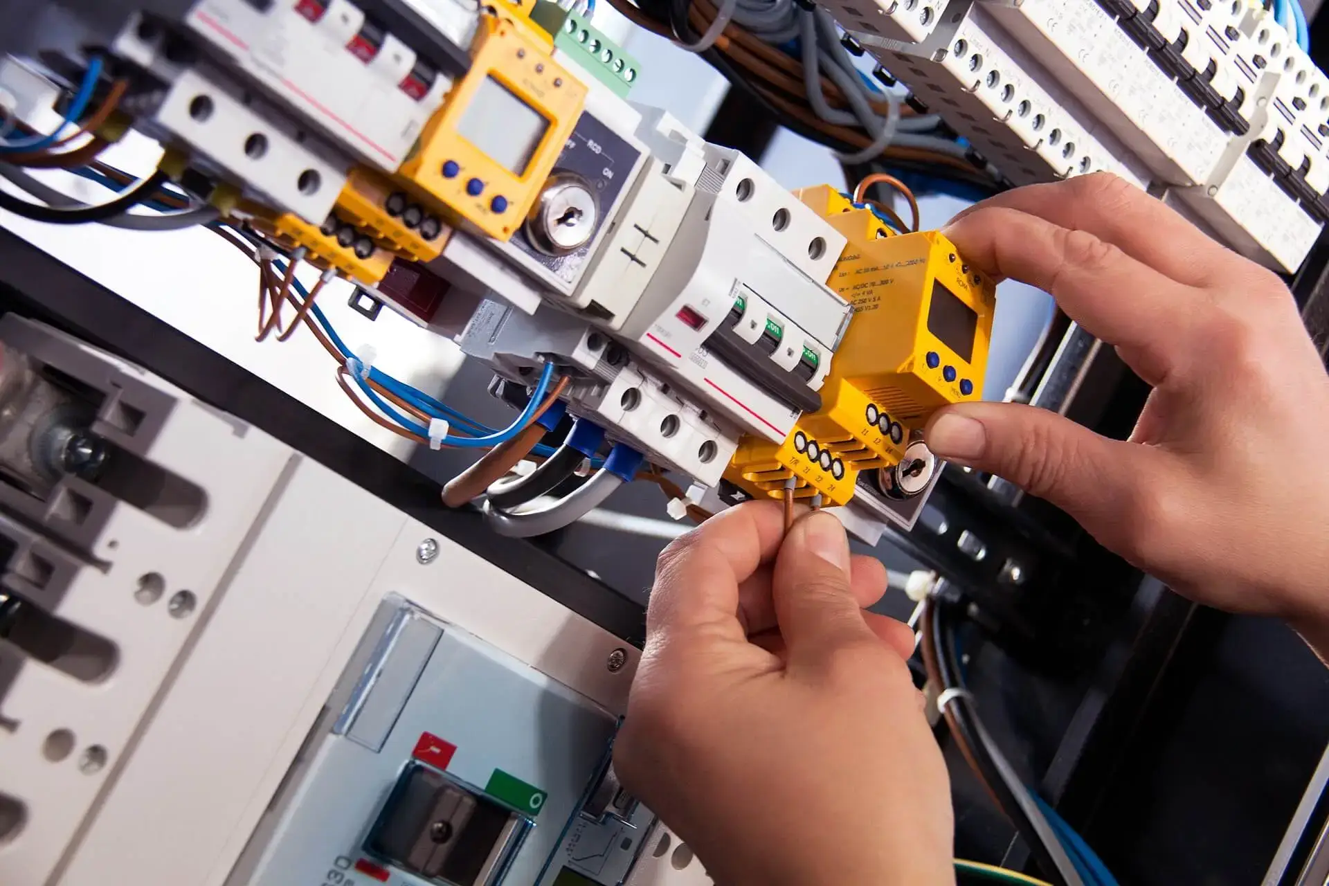 Certified electricians in Abbey Wood