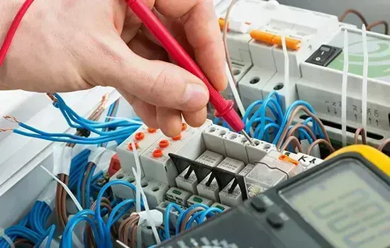 Professional electrician in Abbey Wood